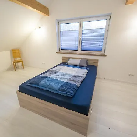 Apartament Schoene Dachgeschosswohnung *